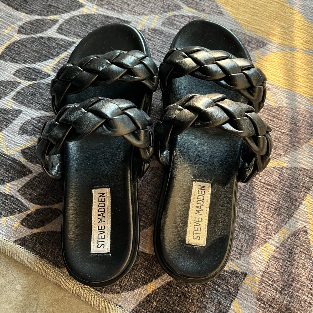 Women’s platform sandals